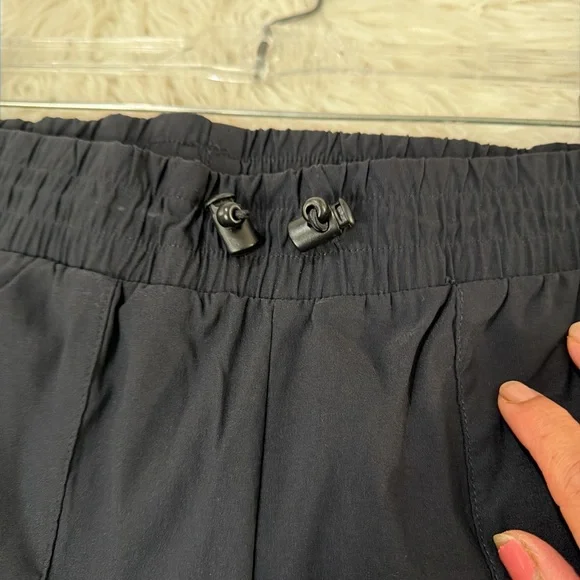 Mondetta Men's Dark Cargo Pants Size Medium - Picture 5 of 8